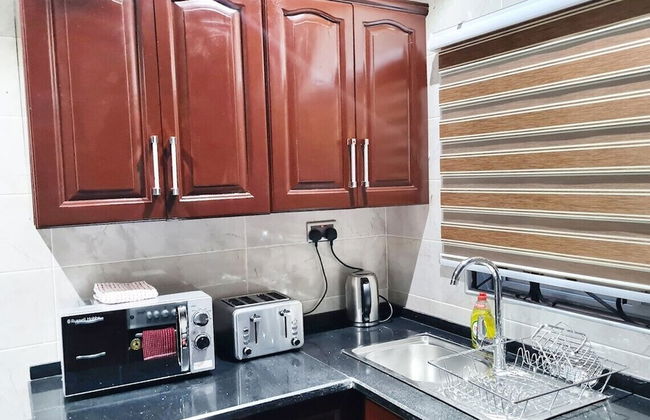 Modern Comfy & Quiet Close to Highway - Foto 11