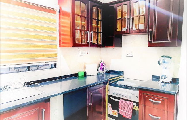 Modern Comfy & Quiet Close to Highway - Foto 10