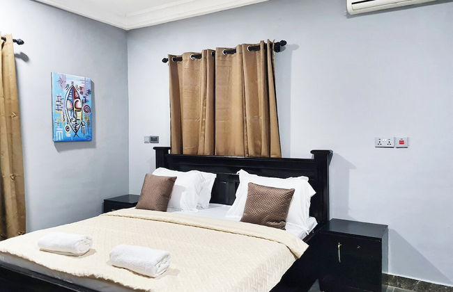 Modern Comfy & Quiet Close to Highway - Foto 1