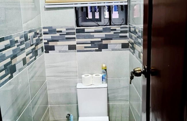 Modern Comfy & Quiet Close to Highway - Foto 21