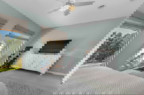 Photo 3 - .2 Miles From Beach, Bright and Modern Townhome, 3bd, 3bth