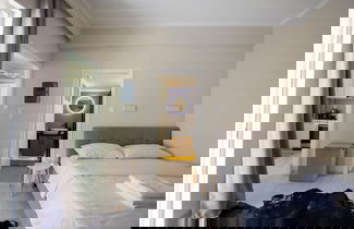 Foto 3 - Live Like a Local in a Stylish Home