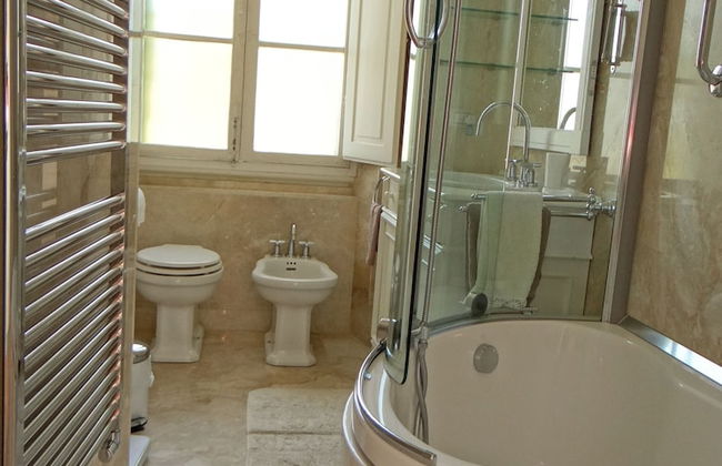 Pian dei Giullari Suite - Photo 17