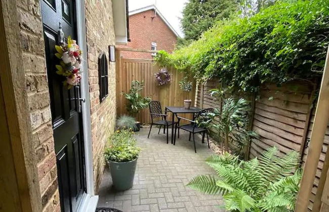 Stunning Private En-suite Studio in Cobham - Foto 14