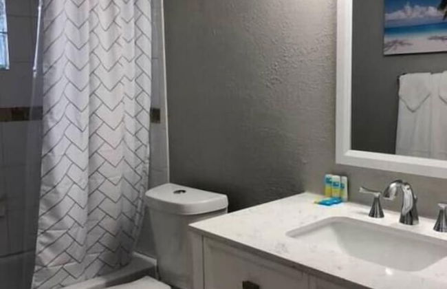 6149 Sandcrest · Next TO Universal. 8 Beds. Pool. Very Clean - Foto 24