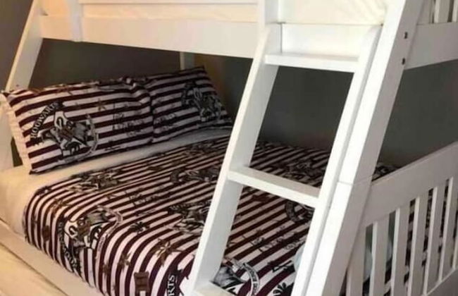 6149 Sandcrest · Next TO Universal. 8 Beds. Pool. Very Clean - Foto 10