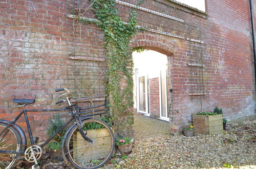 Photo 12 - Yew Tree Apartment Two Ryde