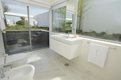 Photo 27 - Modern Villa in Obidos Lisbon With Garden & Pool