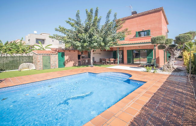 Modern House For Families (R77) - Foto 1