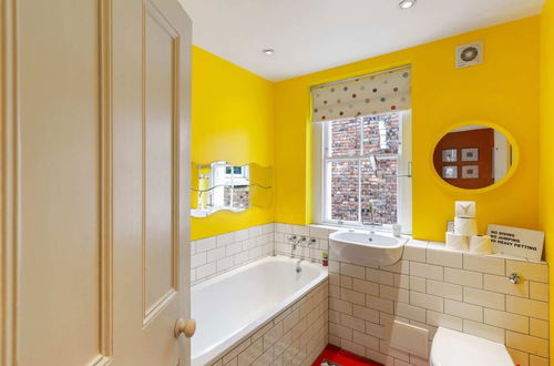 Photo 30 - Lovely 4 Bedroom House near Portobello