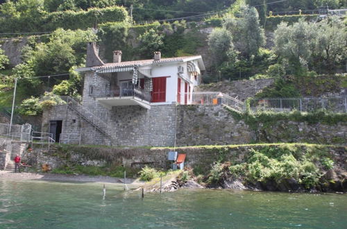 Photo 20 - Lovely Villa on the Lake