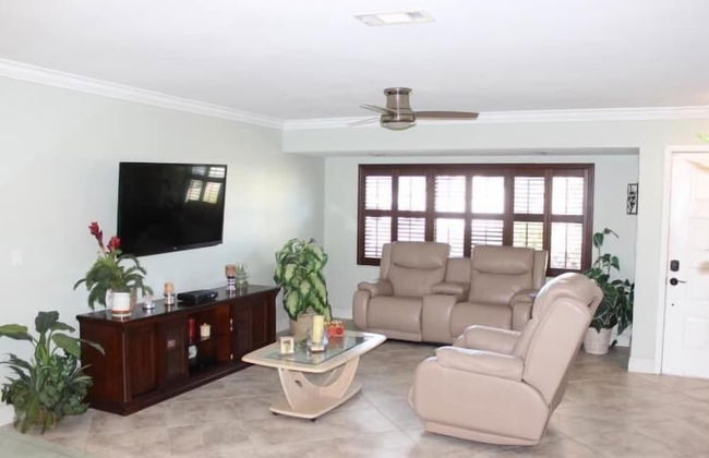 FloridaCozyVilla - Photo 13