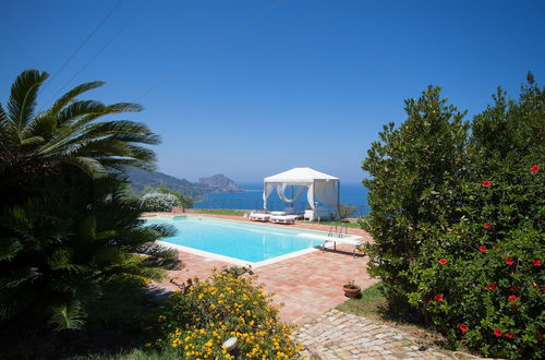 Photo 35 - Relax at the Swimming Pool by Wonderful Italy