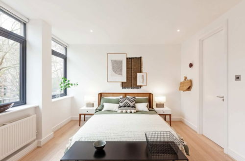 Photo 10 - Designer 2 Bedroom Apartment in Holborn