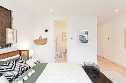 Photo 1 - Designer 2 Bedroom Apartment in Holborn