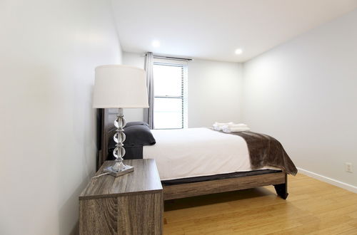 Photo 3 - Luxury & Stylish 1br/1ba in Boston South End - BU Medical