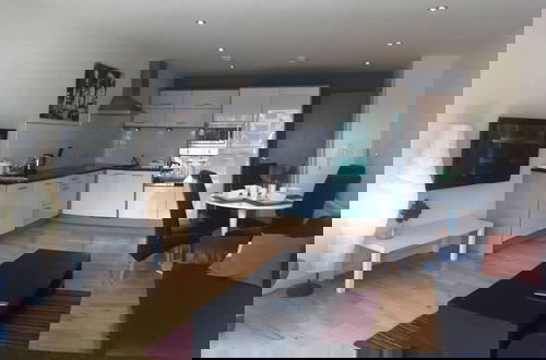 Photo 8 - Apartment-sleeps4-balcony-parking-petsok