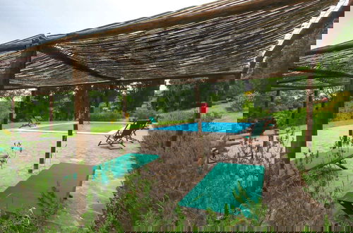 Foto 32 - Quaint Cottage With Pool