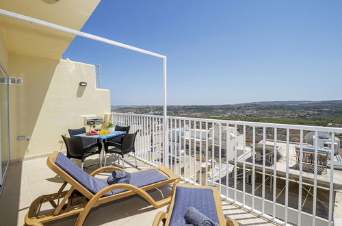 Foto 21 - Summer Breeze with Panoramic terrace by Getaways Malta