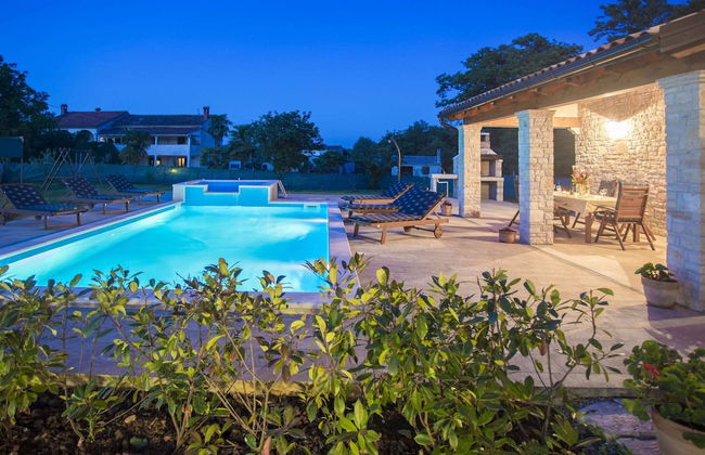 Villa in Medvidici With Pool Near Porec Beach - Foto 21