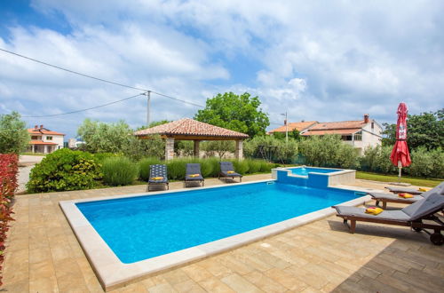 Photo 14 - Roofed Villa in Istria With Private Pool