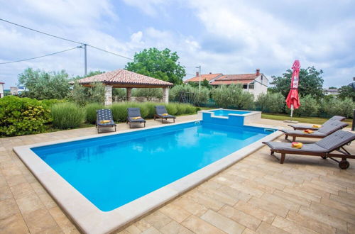 Photo 27 - Roofed Villa in Istria With Private Pool