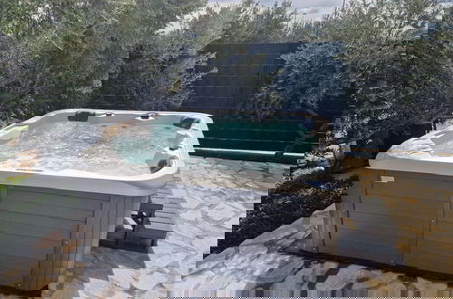 Photo 49 - Luxury Private Villa Complex With Pool and Jacuzzi