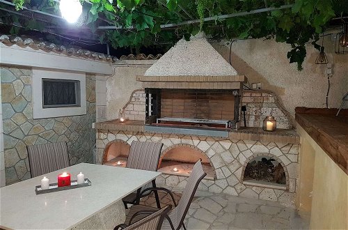Foto 36 - Cozy Villa in Loucha with Hot Tub