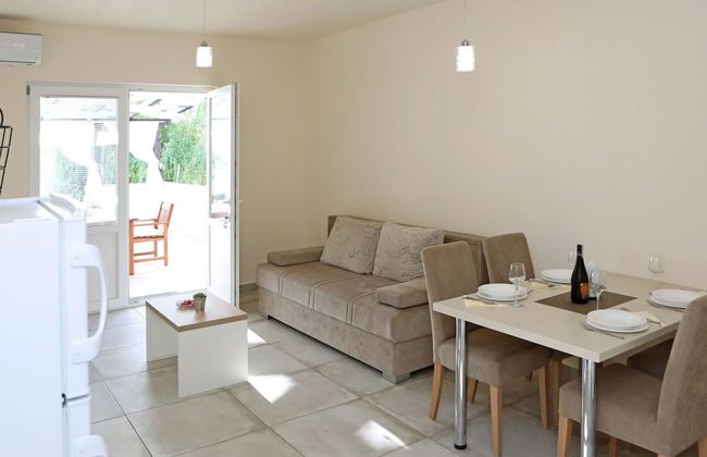 Modern Ground Floor Apartment With Private Terrace Near the Sea - Foto 16