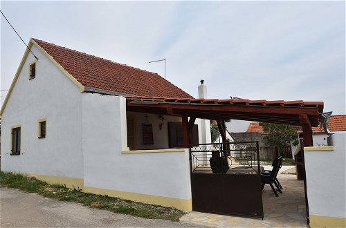 Foto 25 - This Pleasant Holiday Home is an Ideal Starting Point to Explore Dalmatia