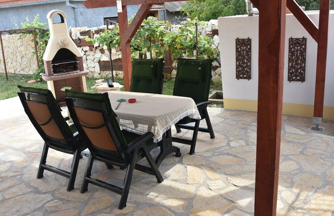 This Pleasant Holiday Home is an Ideal Starting Point to Explore Dalmatia - Foto 12