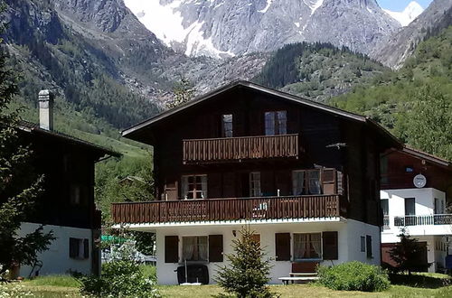 Photo 20 - Elegant Apartment in Fieschertal near Forest