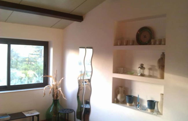 1st Floor Apartment in Villa Falari Near the - Photo 6