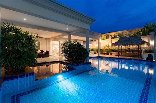 Foto 53 - Stunning Luxury Golf and Pool Villas