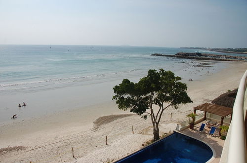 Photo 10 - absolute Beachfront Luxury Condo With Great Views