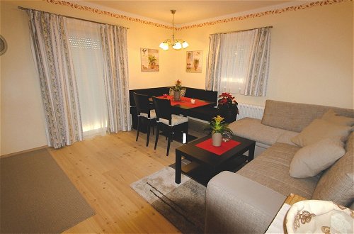 Foto 3 - Snug Apartment in Seefeld in Tirol With Infrared Sauna