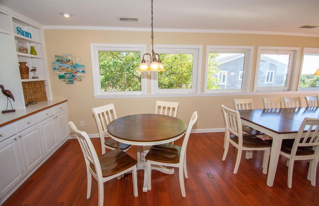 Spacious Ocean View Home w/ New Furniture, Huge Deck, & Wifi - Foto 13