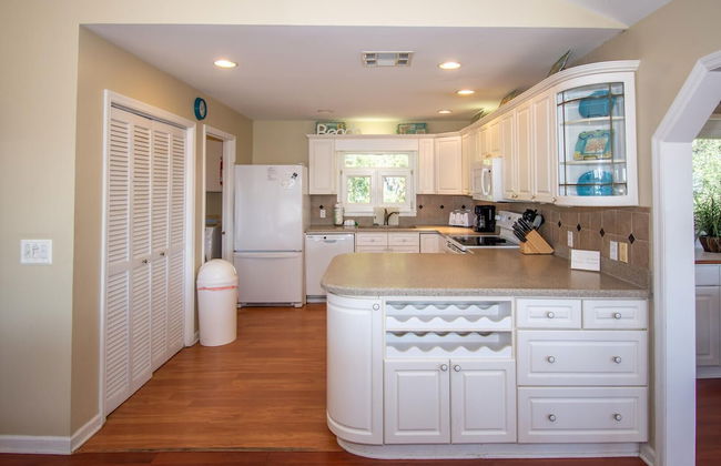 Spacious Ocean View Home w/ New Furniture, Huge Deck, & Wifi - Foto 18