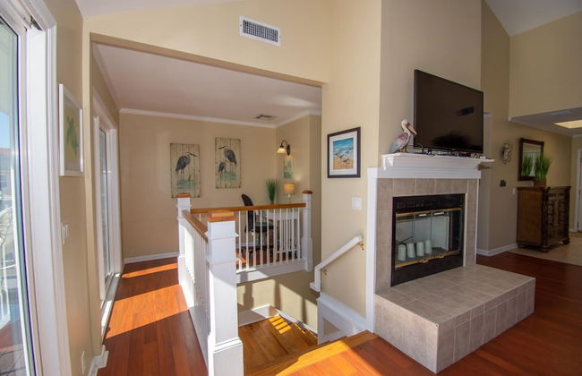Spacious Ocean View Home w/ New Furniture, Huge Deck, & Wifi - Foto 21