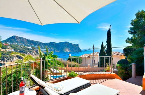 Photo 18 - Villa with incredible sea views and pool