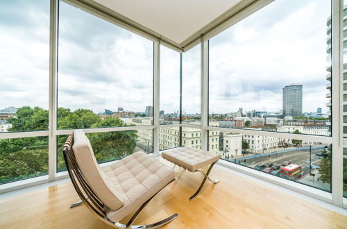 Photo 8 - NEW Stunning 2BD Apartment Amazing London Views