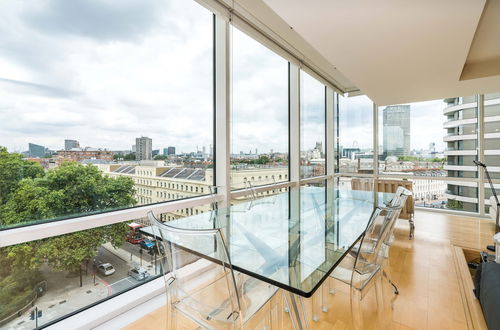 Foto 5 - NEW Stunning 2BD Apartment Amazing London Views