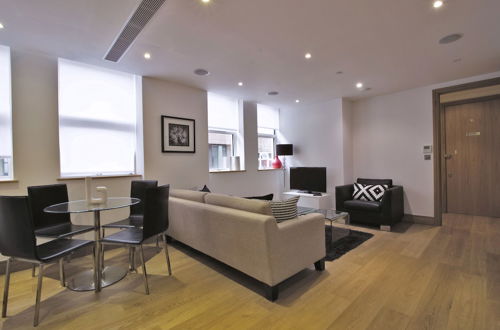 Photo 6 - Red Lion Court by Servprop