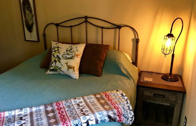 Mountain Pine Cabin - Sleeps 6 - Pet Friendly - Foto 5