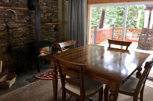 Foto 8 - Mountain Pine Cabin - Sleeps 6 - Pet Friendly