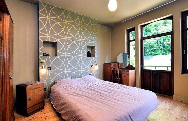 A Beautiful Art Nouveau House With an Enormous Garden - Foto 2