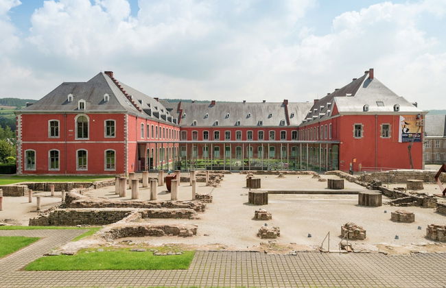 Farm With Lovely Panoramic Views - Photo 44