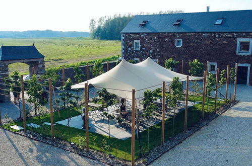 Photo 28 - Splendid Castle in Perwez-haillot With Sun-loungers