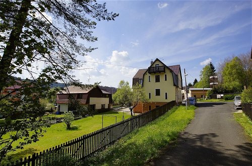 Foto 17 - Charming Holiday Home in Pernink in a Beautiful, Green Mountainous Environment