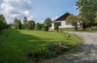 Foto 2 - Beautiful and Spacious Holiday Home With Petanque Court and Countryside Views